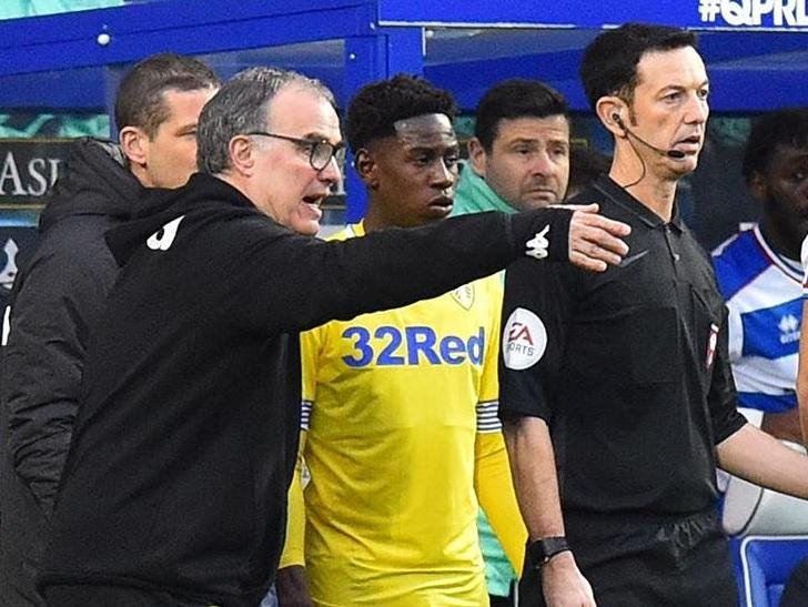 Advers&aacute;rios do Leeds se queixam de espionagem do t&eacute;cnico Marcelo Bielsa