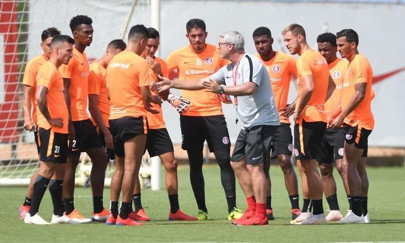 Odair deu aten&ccedil;&atilde;o especial a um dos tr&ecirc;s times no treino desta quarta-feira