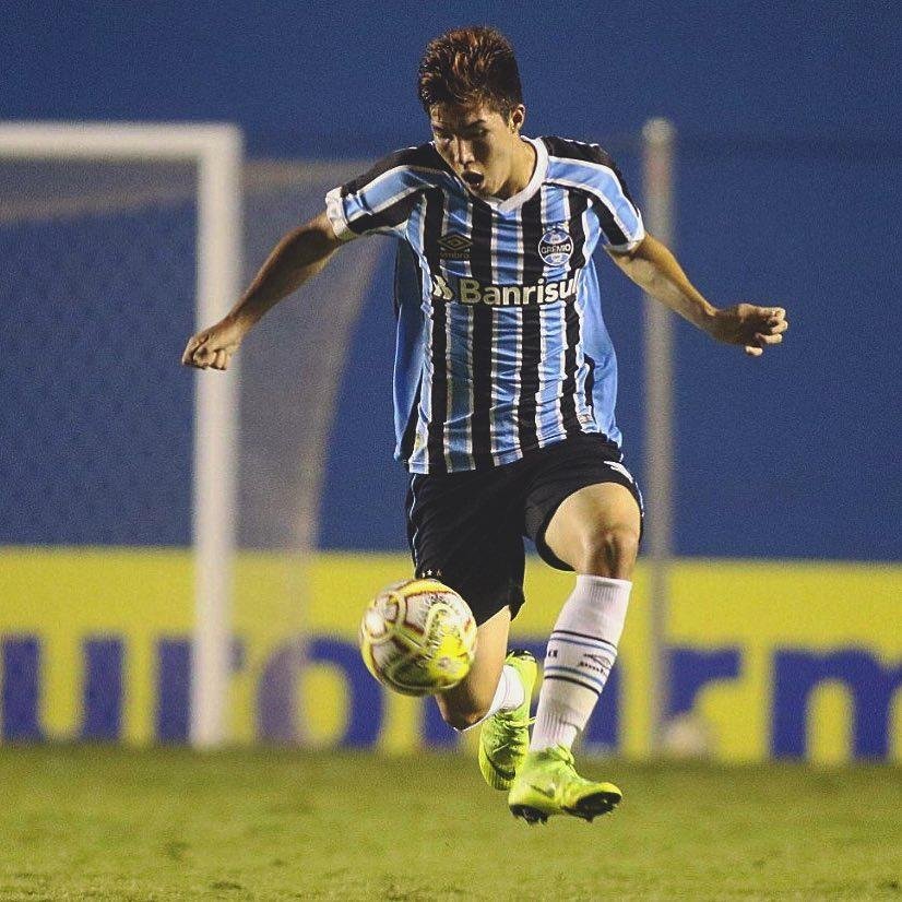 Kazu ficar&aacute; tr&ecirc;s meses fora dos gramados