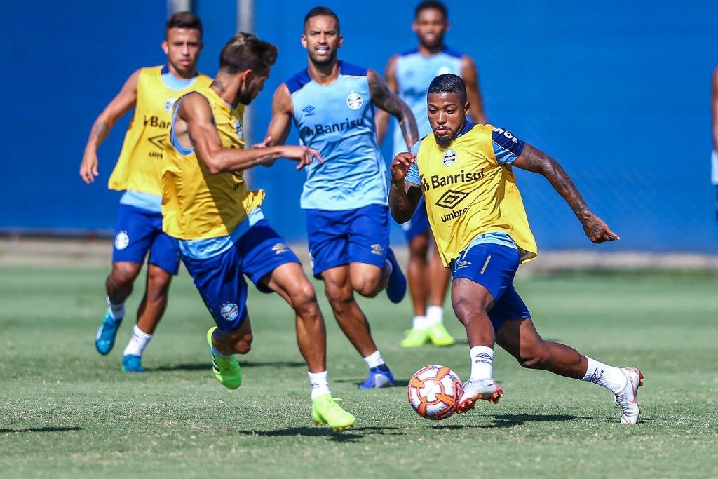 Marinho ser&aacute; titular do Gr&ecirc;mio contra o Aimor&eacute;