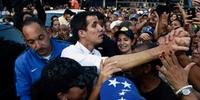 Juan Guaidó prometeu defender governo de transição eleições livres no país