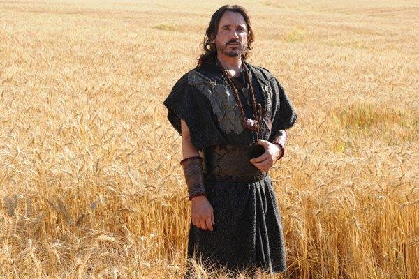 Caio Junqueira ganhou destaque em novelas da RecordTV