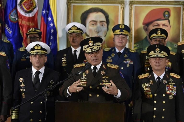 Vladimir Padrino L&oacute;pez afirmou que declara&ccedil;&atilde;o de Guaid&oacute; atenta a democracia do pa&iacute;s