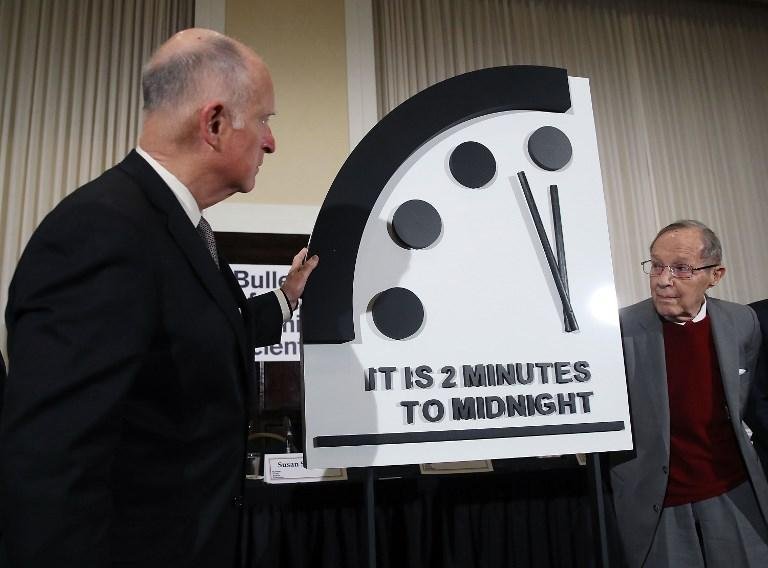Rel&oacute;gio do Fim do Mundo permanece a dois minutos da meia-noite 