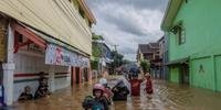 Inundações e deslizamentos de terra deixam 59 mortos na Indonésia
