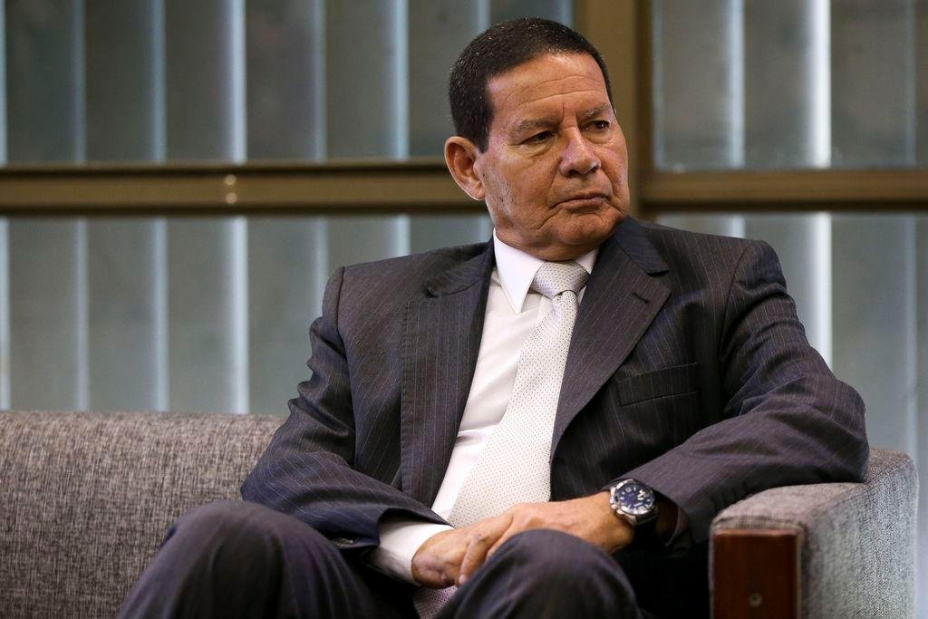 Mour&atilde;o afirmou que a grande miss&atilde;o que todos os pa&iacute;ses t&ecirc;m a oferecer &eacute; uma sa&iacute;da para Maduro