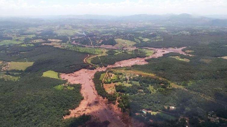 No in&iacute;cio da tarde, uma das barragens da Vale, na Mina Feij&atilde;o, pr&oacute;xima ao C&oacute;rrego do Feij&atilde;o, rompeu-se na cidade de Brumadinho