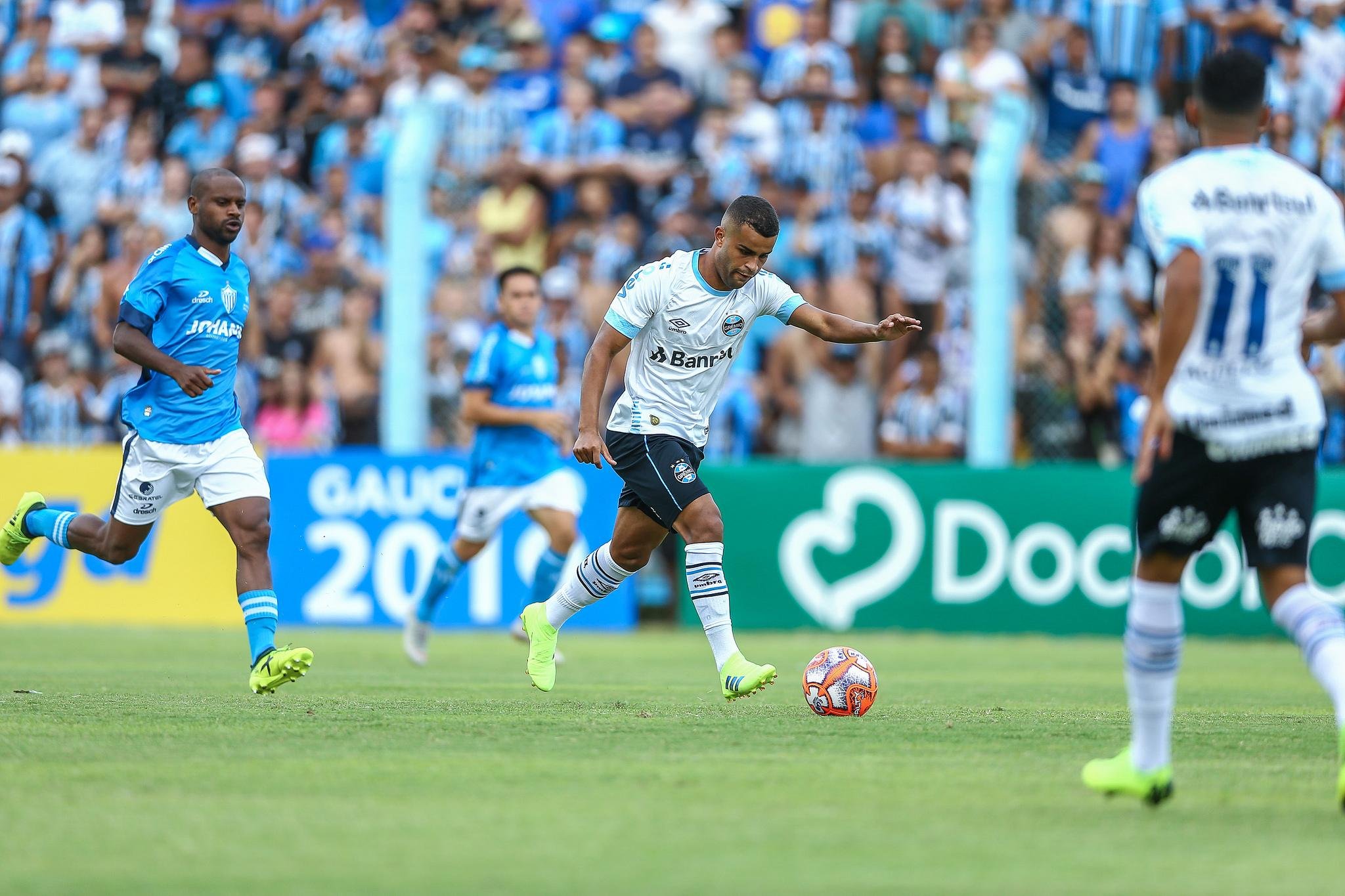 Alisson vai parar por 30 dias por les&atilde;o