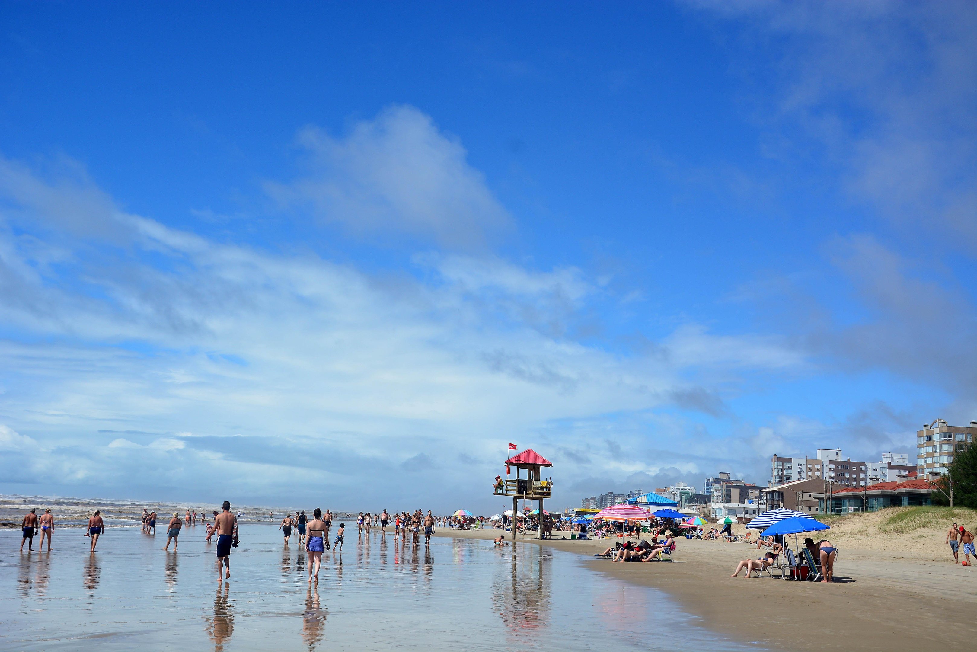 M&aacute;ximas no litoral Norte ficam pr&oacute;ximas dos 30&deg;C neste s&aacute;bado