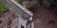 Risco de rompimento de segunda barragem leva a Defesa Civil a suspender buscas