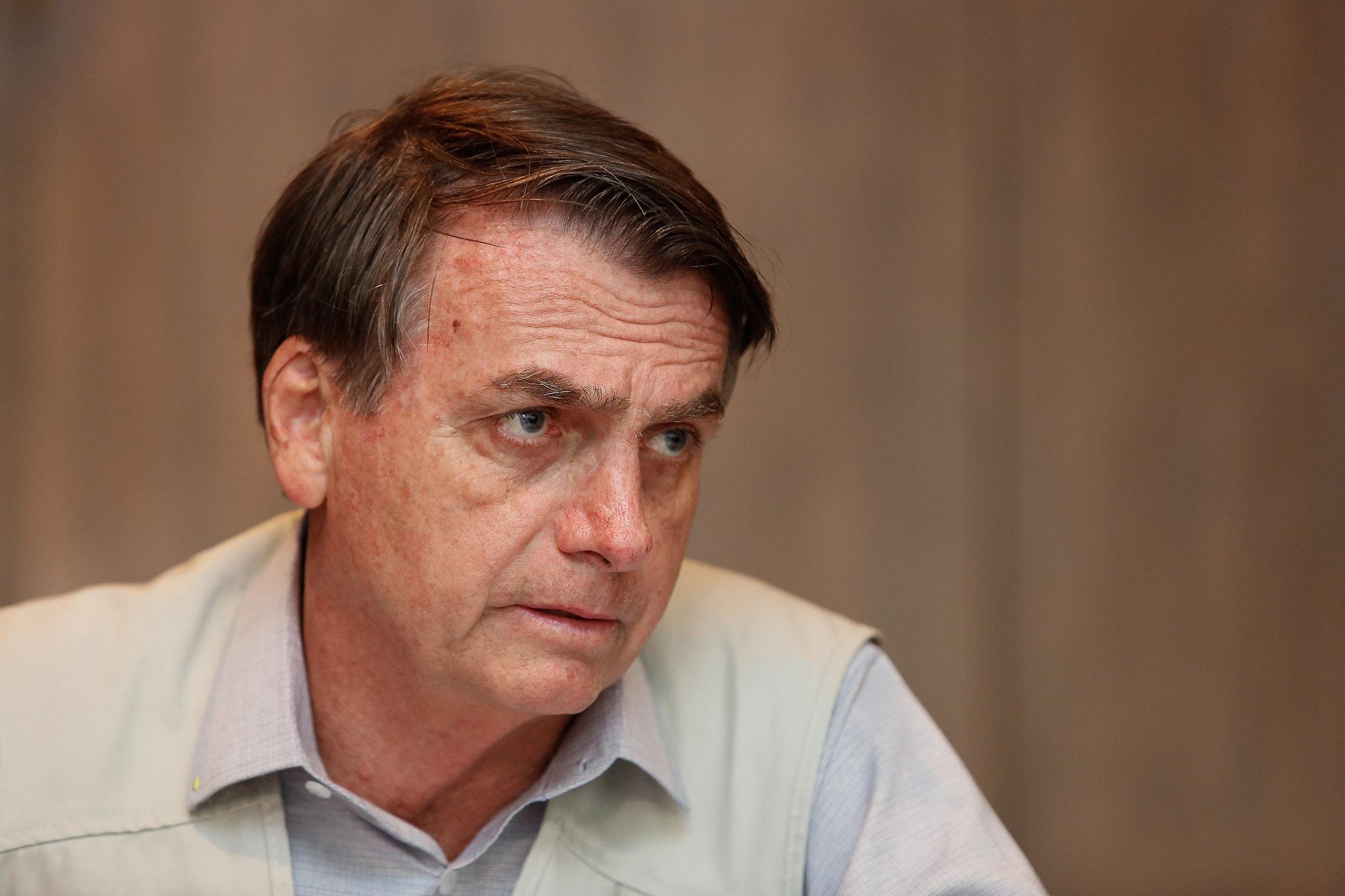 Bolsonaro passar&aacute; por cirurgia na manh&atilde; desta segunda-feira