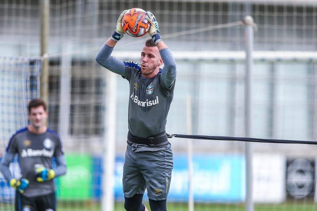 Renato adiantou que Paulo Victor vai jogar contra o S&atilde;o Luiz