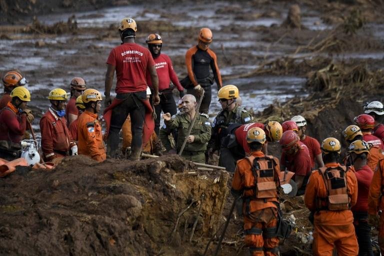 Cerca de 30 militares brasileiros e 100 homens das for&ccedil;as de Israel est&atilde;o nas buscas nos dois locais