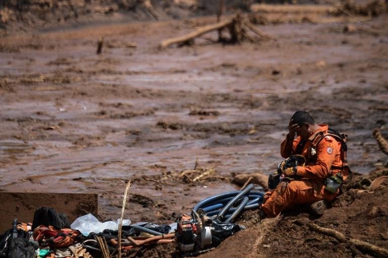 Bombeiros reafirmaram que chance de resgatar algu&eacute;m com vida &eacute; escassa