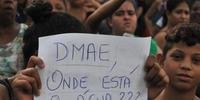 Protesto contra o Dmae bloqueou vias na Lomba do Pinheiro