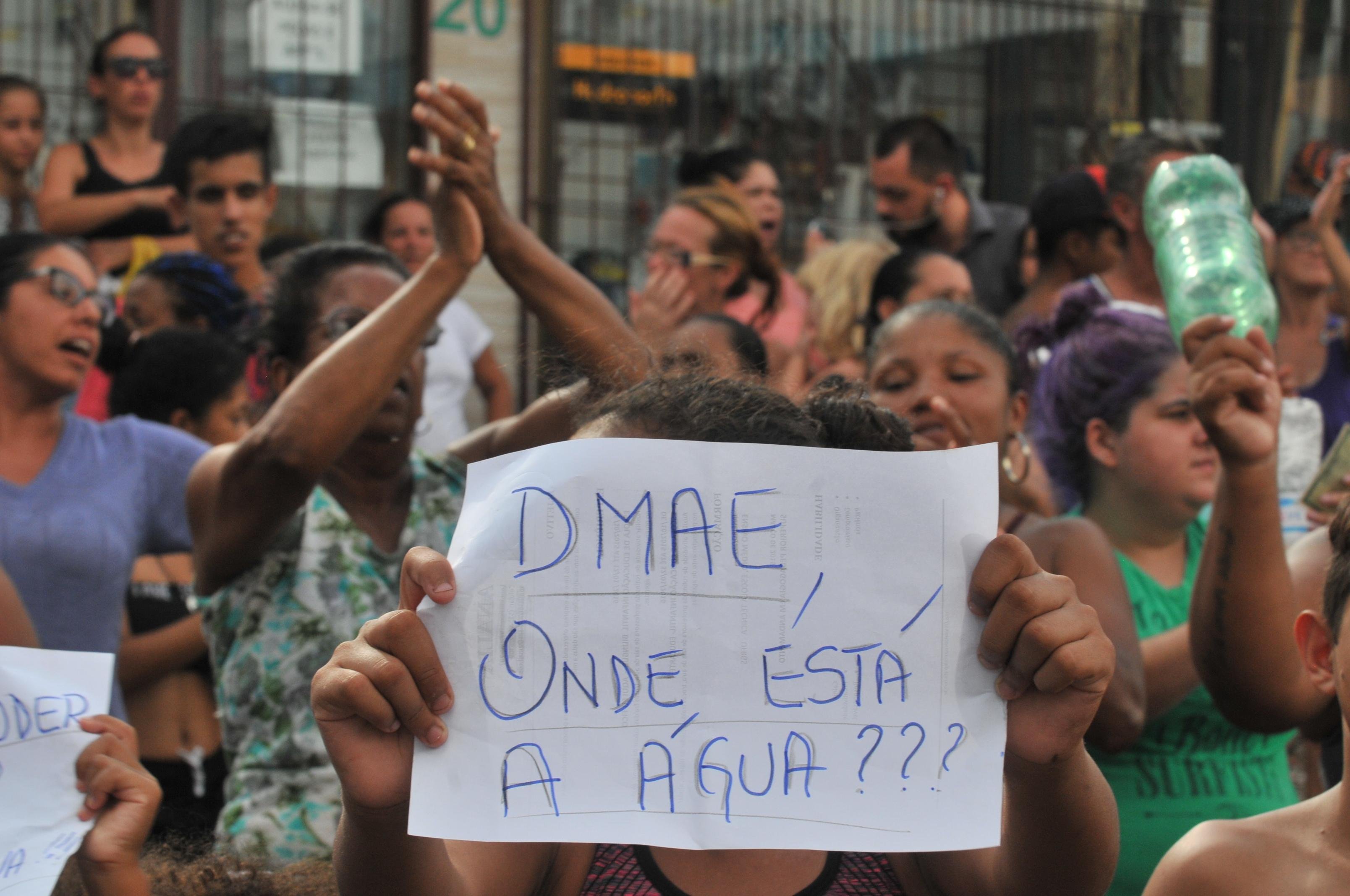 Moradores da Lomba do Pinheiro cobraram solu&ccedil;&atilde;o para falta de &aacute;gua 