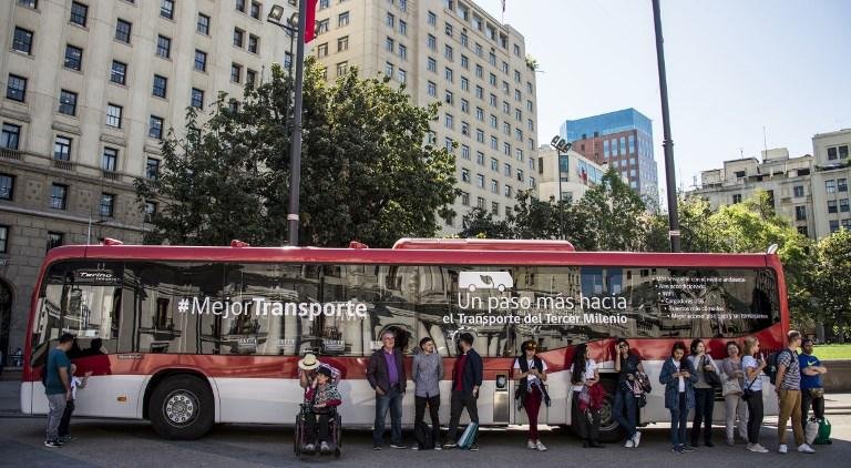 Novos ve&iacute;culos dever&atilde;o reduzir emiss&atilde;o de gases poluentes em Santiago