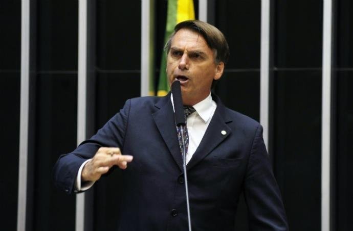 Candidato tamb&eacute;m falou sobre declara&ccedil;&otilde;es pol&ecirc;micas de integrantes de sua equipe 