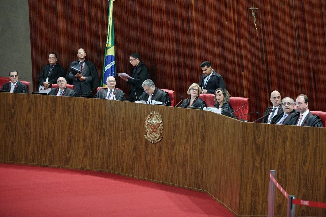 Candidatos s&oacute; ter&atilde;o candidatura vetada caso obtenham ganho financeiro al&eacute;m dos danos aos cofres p&uacute;blicos