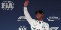 Hamilton passeia e crava mais uma pole no GP do Japão