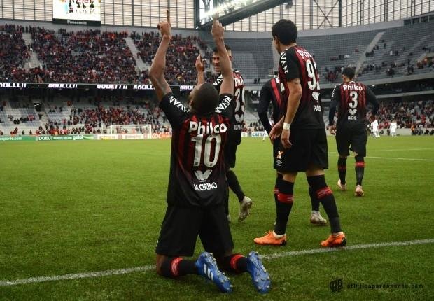 Marcelo Cirino abriu o placar na Arena da Baixada
