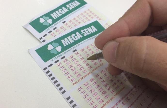 Mega-Sena acumula e pr&ecirc;mio para quarta deve chegar a R$ 23 milh&otilde;es
