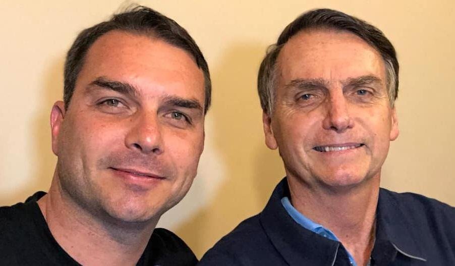 Flavio Bolsonaro &eacute; eleito senador pelo Rio de Janeiro