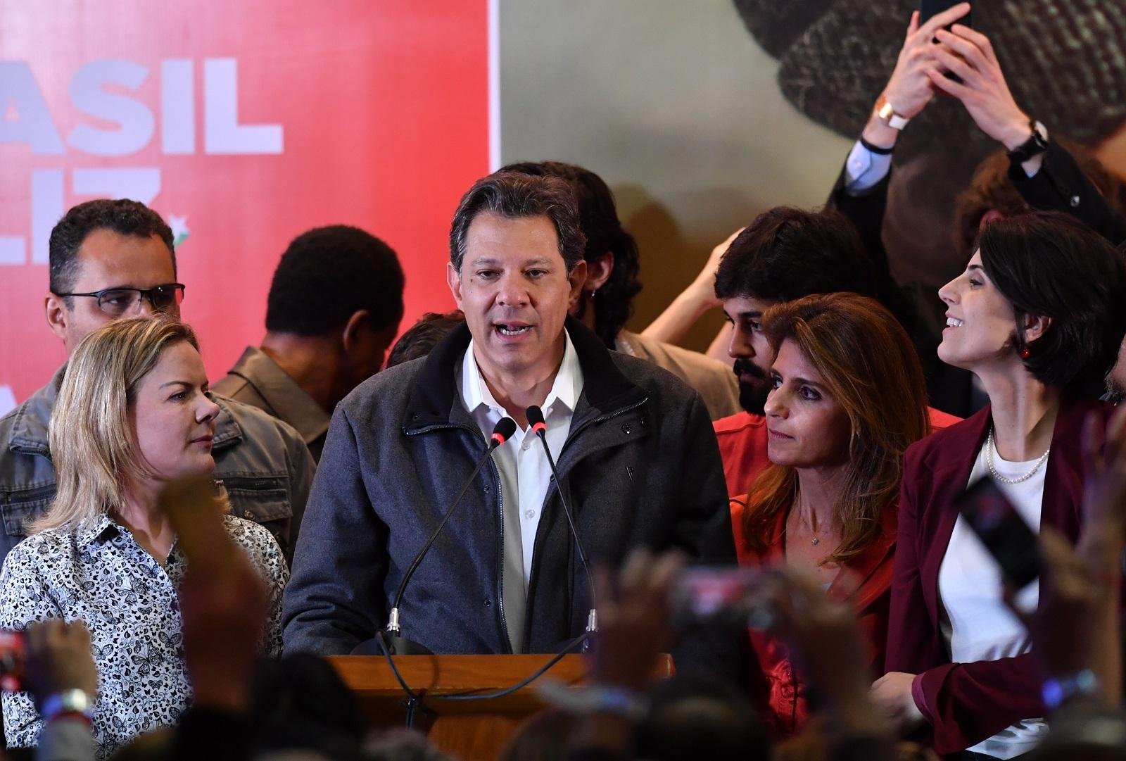 Candidato do PT projeta "olho no olho" com Bolsonaro e coloca "soberania popular e nacional" acima de tudo