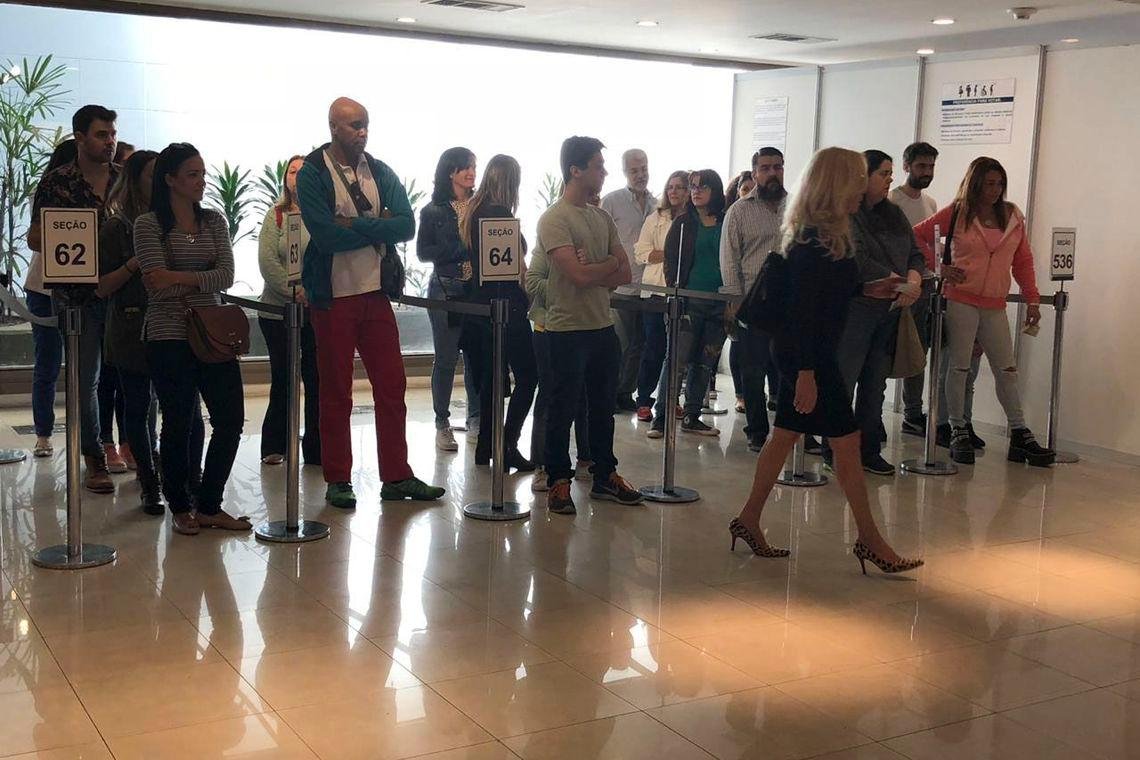 Cerca de 500 mil estava aptos a votar, mas menos da metade compareceu