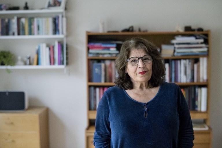 Jila Mossaed, de 70 anos, poetisa nascida em Teer&atilde;, foi um dos escolhidos