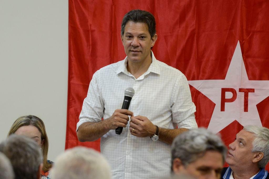 "Os brasileiros precisam saber a verdade", emendou o ex-prefeito