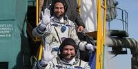 Astronauta e cosmonauta tiveram de ativar procedimento de emergência durante lançamento
