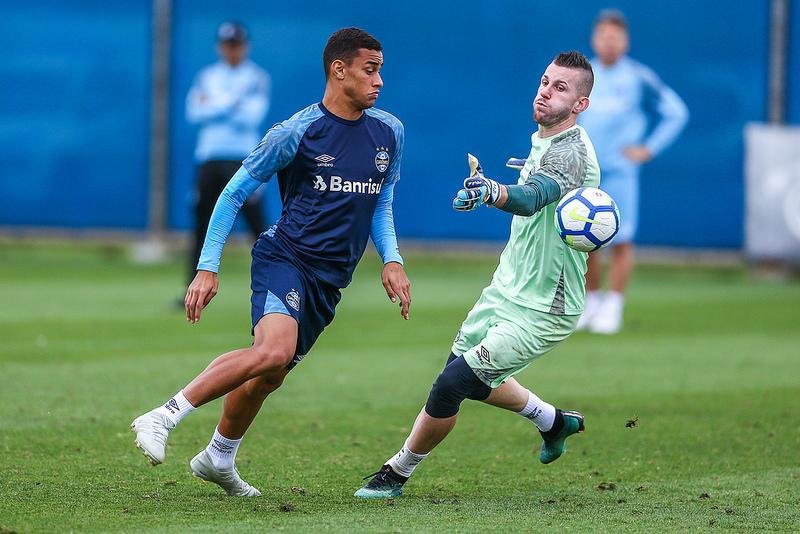 Paulo Victor ser&aacute; titular contra o Palmeiras