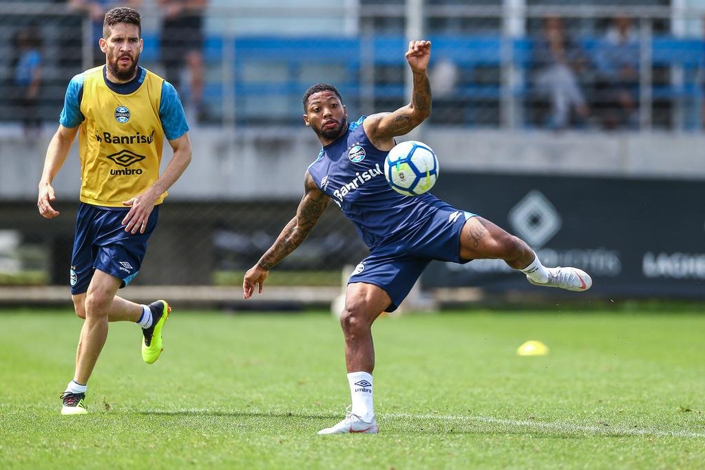 Marinho pode ser titular do Gr&ecirc;mio contra o Palmeiras