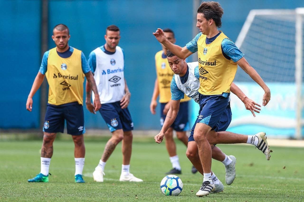 Gr&ecirc;mio encara o Palmeiras neste domingo