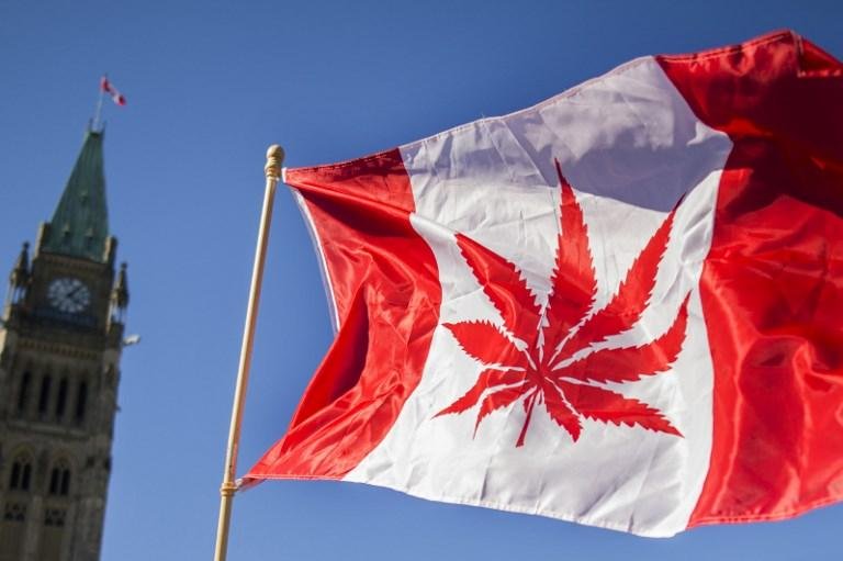 Ap&oacute;s cem anos de proibi&ccedil;&atilde;o, maconha recreativa &eacute; liberada no Canad&aacute;