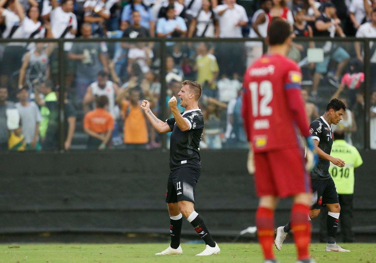 Maxi L&oacute;pez marcou o segundo gol do time carioca