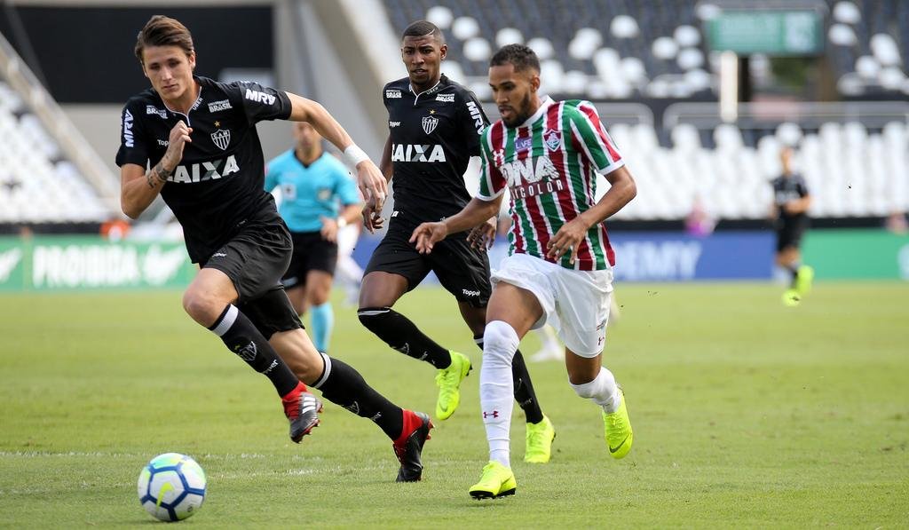Atl&eacute;tico-MG perde p&ecirc;nalti e Fluminense volta a vencer no Brasileir&atilde;o