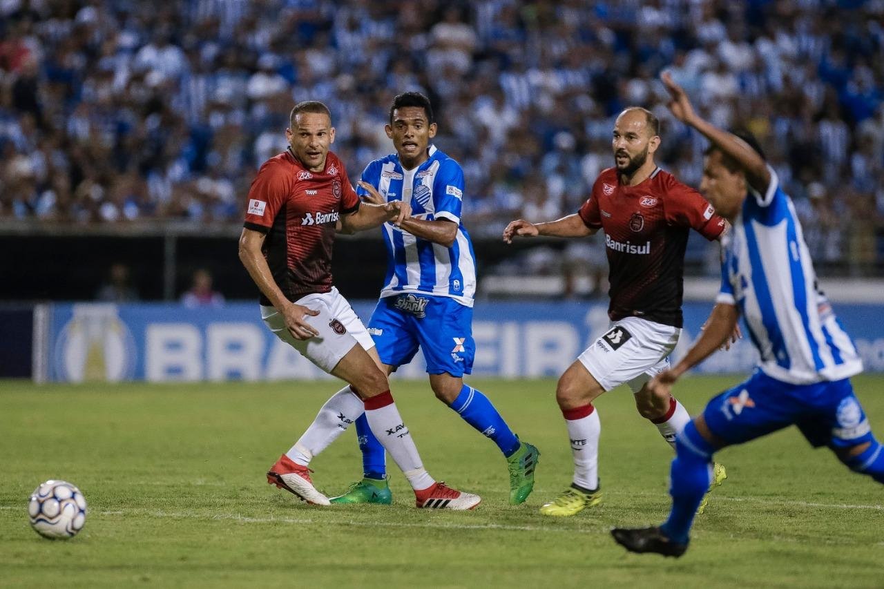 Brasil de Pelotas perdeu por 2 a 0 para o CSA
