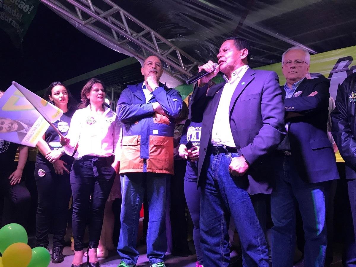 Mour&atilde;o participou de ato em Santa Rosa