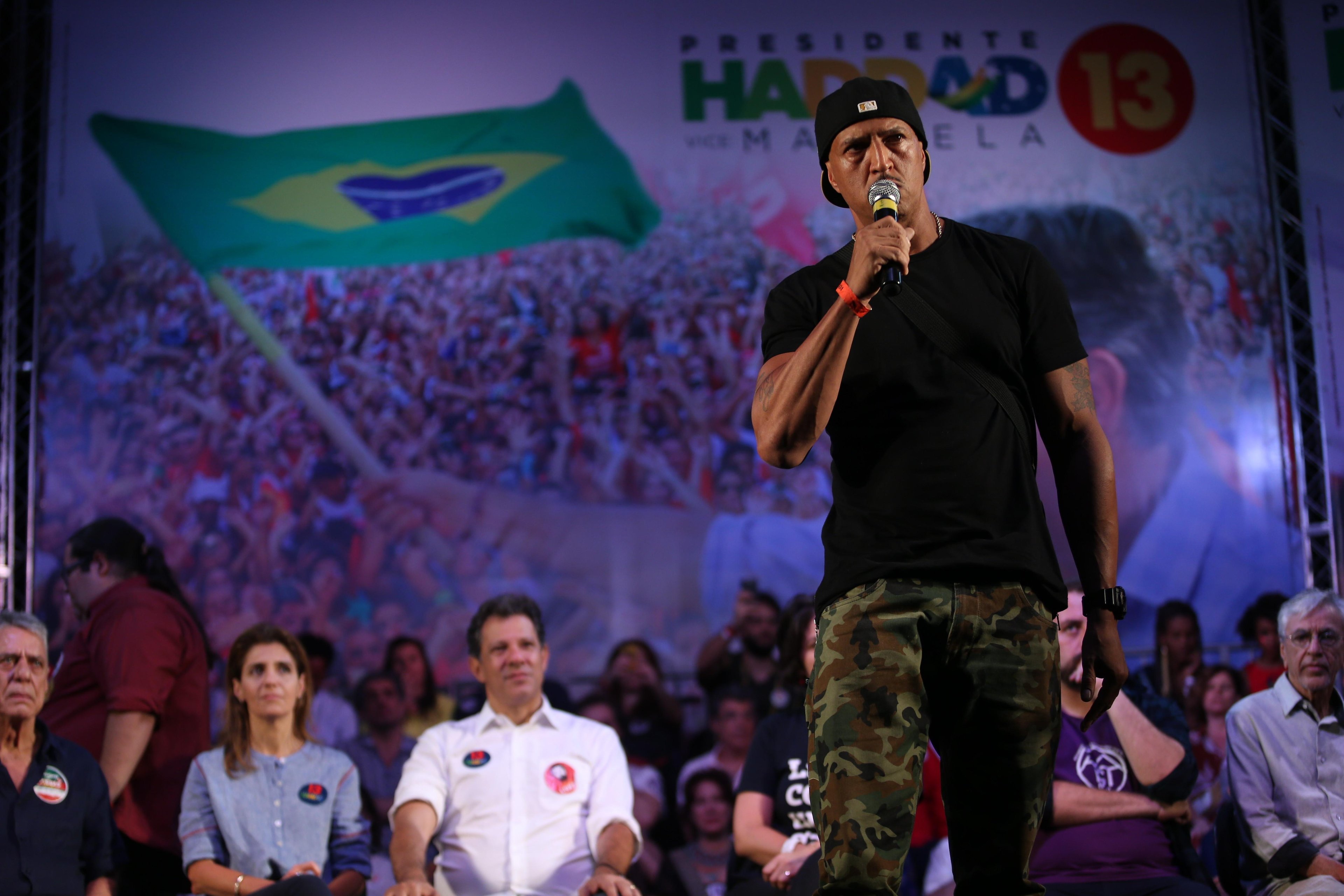 Com&iacute;cio foi realizado nos Arcos da Lapa (RJ)