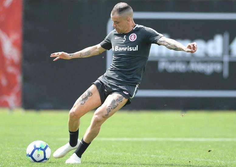 D&acute;Ale acredita que Palmeiras &eacute; o candidato ao t&iacute;tulo da Libertadores