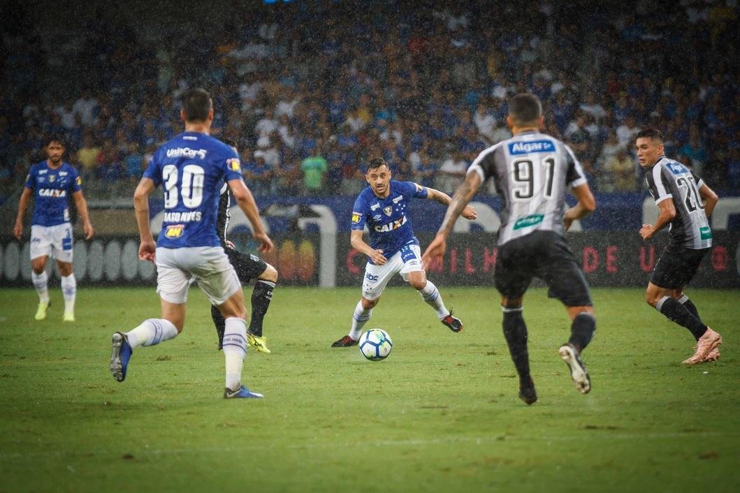 Time de Lisca venceu por 2 a 0 no Mineir&atilde;o e saltou para o 14&ordm; lugar