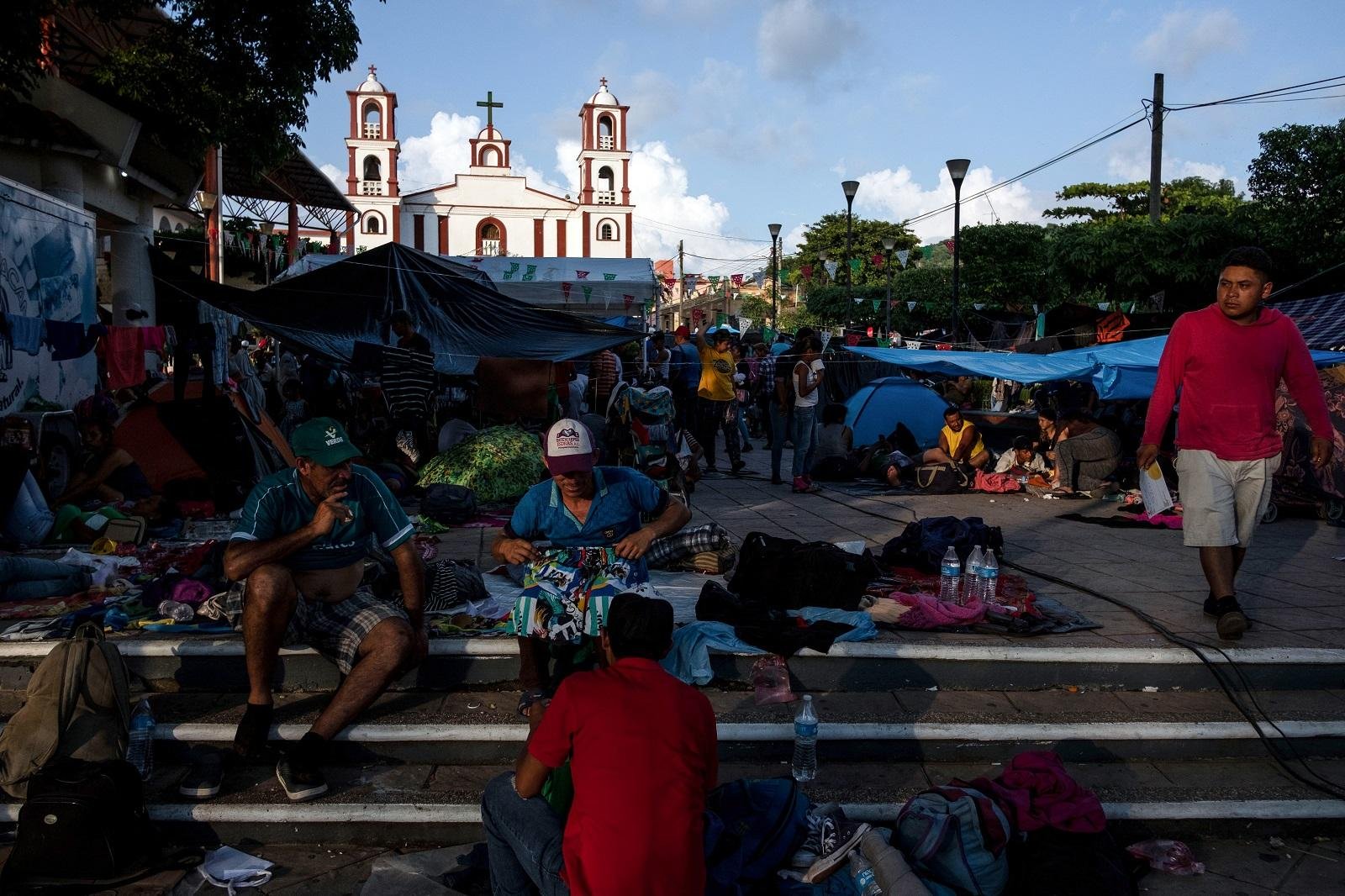 Migrantes lutam contra o cansa&ccedil;o e nutrem esperan&ccedil;a de serem aceitos em solo norte-americano