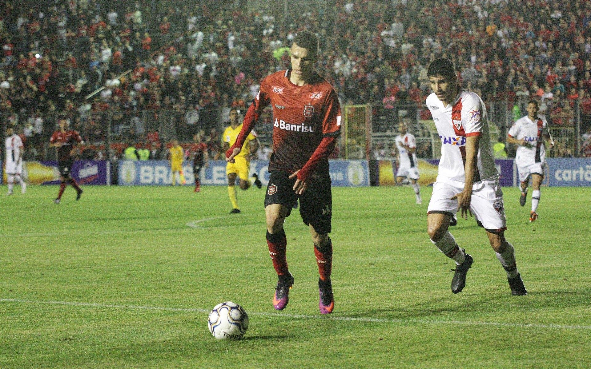 Na &uacute;ltima ter&ccedil;a-feira, o Brasil perdeu em casa para o Atl&eacute;tico Goianiense 