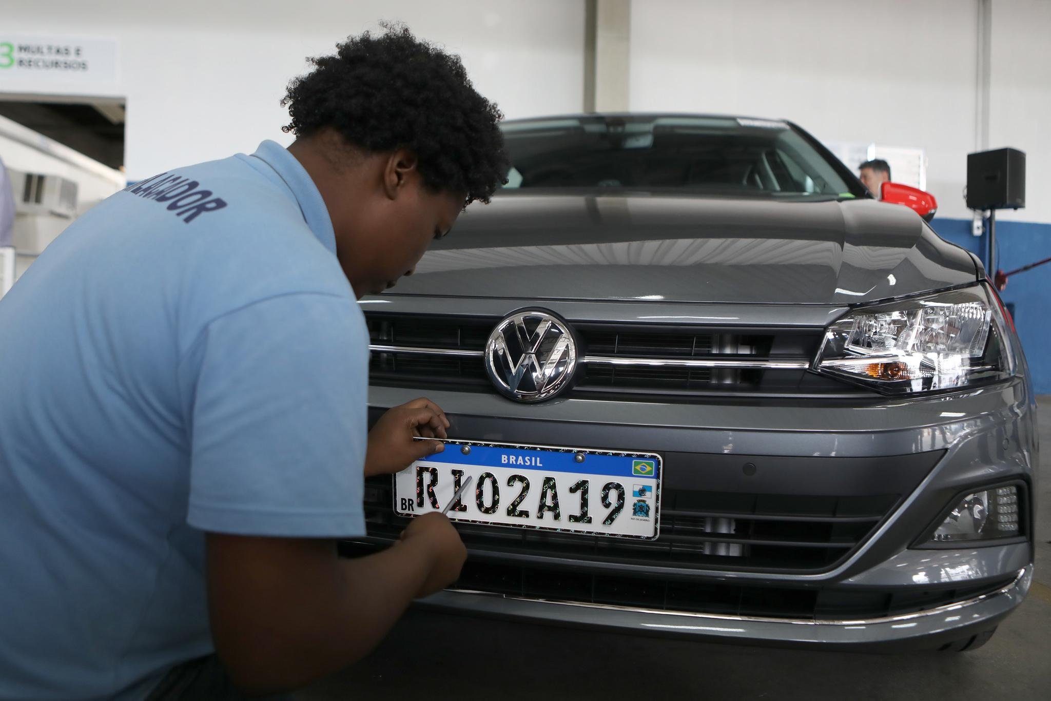 Instala&ccedil;&atilde;o das placas no padr&atilde;o do Mercosul voltou a ser autorizada