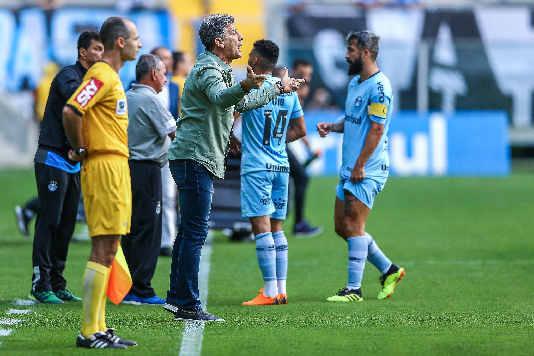 Treinador avalia que Gr&ecirc;mio "deu mole" ao sofrer quatro gols do Sport