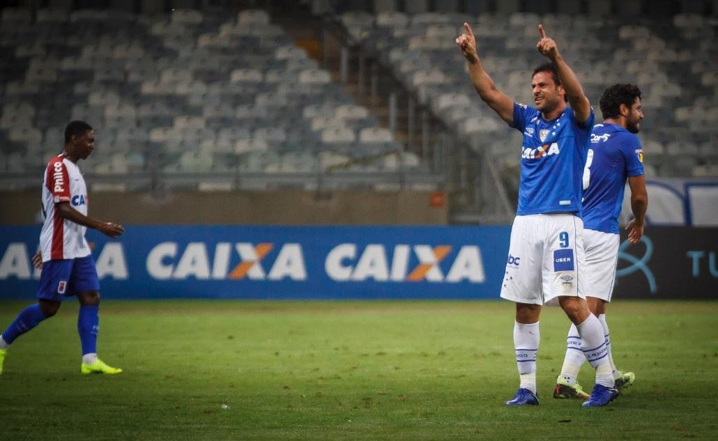 Fred volta a marcar em vit&oacute;ria do Cruzeiro sobre o Paran&aacute; 