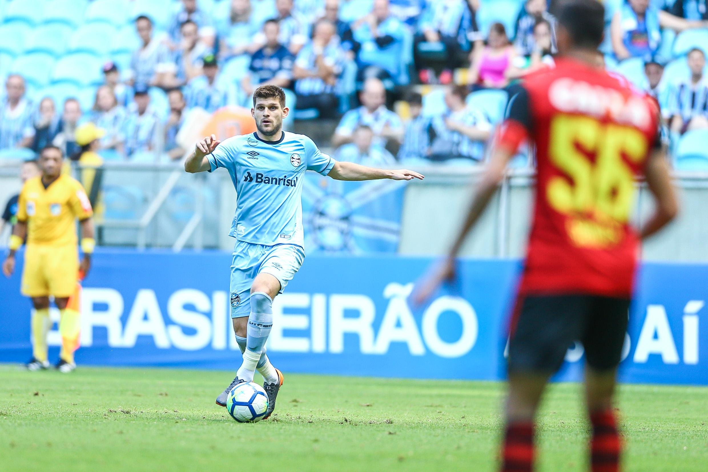 Tricolor buscou empate duas vezes, mas foi castigado em erros graves de marca&ccedil;&atilde;o