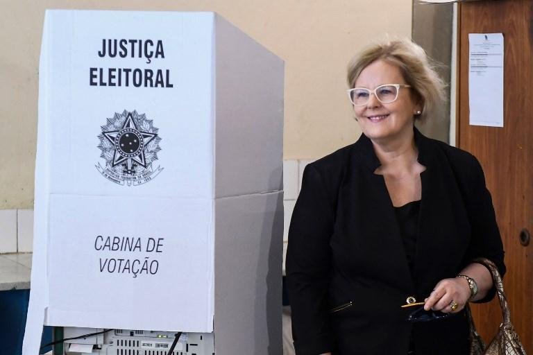Rosa Weber teve seguran&ccedil;a refor&ccedil;ada para votar